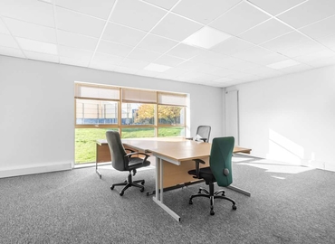 10 m² Serviced office in Hampshire, Aerodrome Road (PO13 0FQ) - 1 | MatchOffice