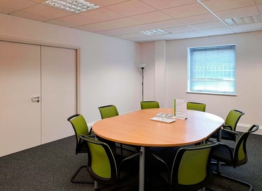 10 m² Business space in Gloucestershire, Oakfield Close (GL20 8SD) - 9 | MatchOffice