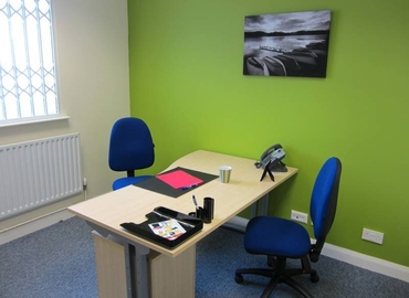 75 m² Business park building for rent in Blackpool, Squires Gate Lane (FY4 3RL) - 1 | MatchOffice.com