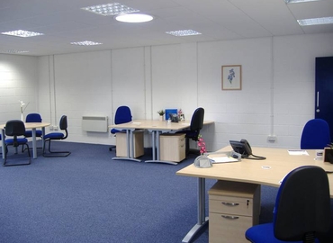45 m² Business center building up for rent in Melksham, Hampton Park West (SN12 6LH) - 1 | MatchOffice.com