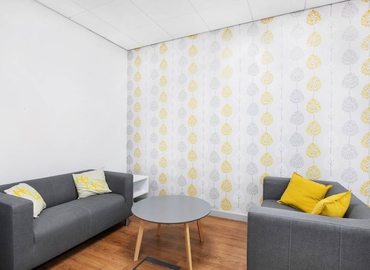  Business center  in West Yorkshire, Salts Mill Road, 10 m² - MatchOffice.co.uk