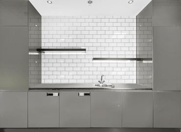 Business centre  in West Yorkshire, Salts Mill Road, 10 m² - MatchOffice.co.uk