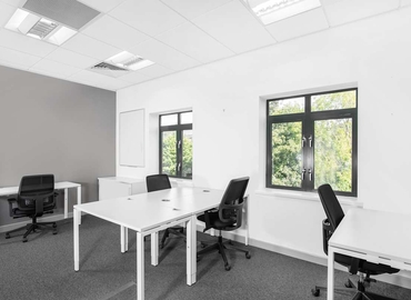  Business center  in West Yorkshire, Salts Mill Road, 10 m² - MatchOffice.co.uk