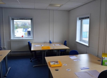 Business centre  in Oldbury, Direct 2, 70 m² - MatchOffice.co.uk