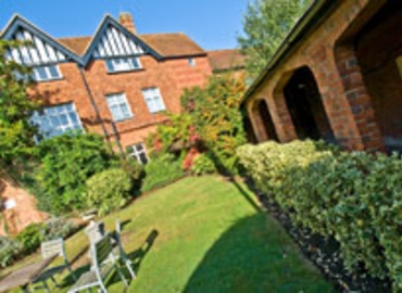 Business centre  in Windsor, Orchard Lea, 18 m² - MatchOffice.co.uk