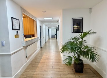 Office to rent in Hammersmith and Fulham, Ranelagh Gardens 1, 1000 m² - MatchOffice.co.uk