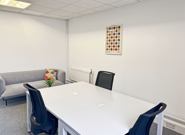  Work space in Southampton, Crown Walk, 10 m² - MatchOffice.co.uk
