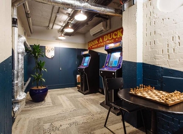 Business center 16 Great Chapel St, London W1F 8FL Central London