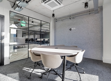  Office rental in West Yorkshire, Albion Place 5, 400 m² - MatchOffice.co.uk