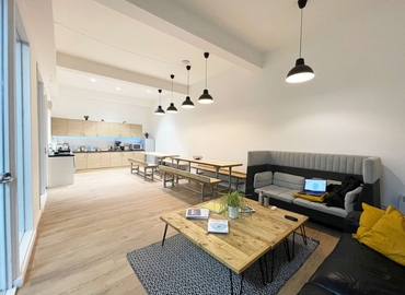 Office High Road Leyton 679 E10 6RA East London
