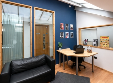 Office Lyon Road 9 SW19 2RL South London