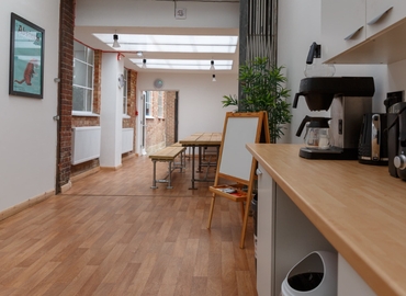 Office Lyon Road 9 SW19 2RL South London