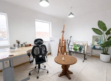 Office Lyon Road 9 SW19 2RL South London