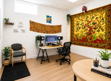 Office High Road Leyton 669 E10 6RA East London