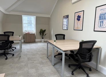 Business center Queen Street 4 BA1 1HE Bath and North East Somerset