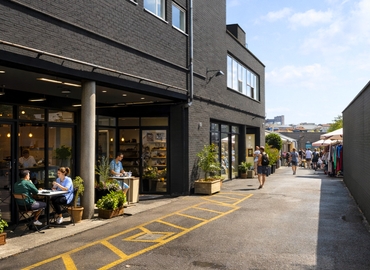 Office High Road Leyton 669 E10 6RA East London