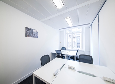 Business center 16 St Martin's le Grand EC1A 4EN The City of London
