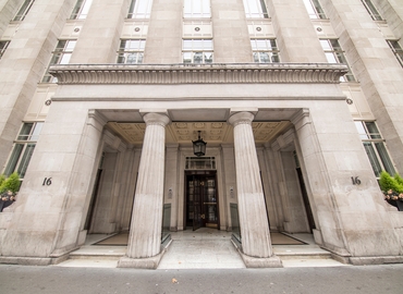 Business center 16 St Martin's le Grand EC1A 4EN The City of London