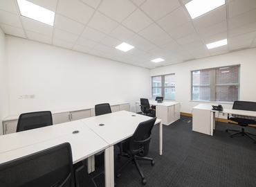 10 m² Business center in Luton, 960 Capability Green (LU1 3PE) - 9 | MatchOffice.com