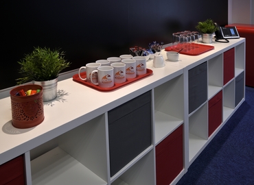 12 m² Business space in Warrington, Dallam Court (WA2 7LT) - 2 | MatchOffice.com