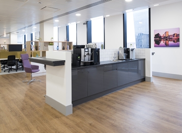 Business centre in Liverpool, 1 Mann Island, 75 m² - MatchOffice.co.uk