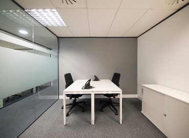 Business centre  in Birmingham Centre, Park House, 70 m² - MatchOffice.co.uk