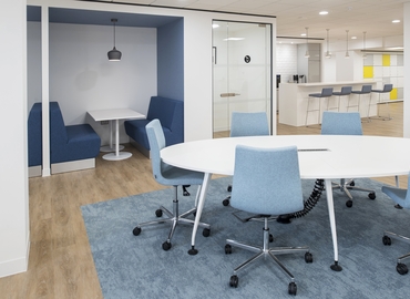 Business Centre in East London, 132 Lewisham High Street, 200 m² - MatchOffice.co.uk