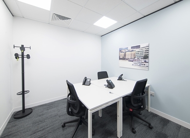 Business Centre in East London, 132 Lewisham High Street, 200 m² - MatchOffice.co.uk