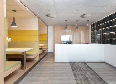 10 m² Serviced office in Accra, Liberation Road (%[postal_code]) - 1 | MatchOffice