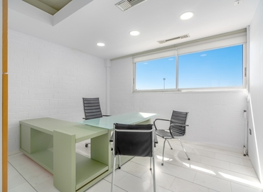 100 m² Co-working  in Athens, 33 Saronikou Street (163 45) - 1 | MatchOffice.com