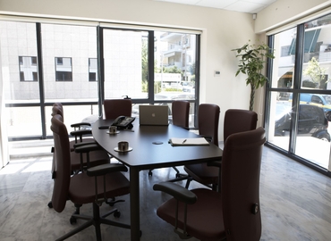 75 m² Convention center in Athens, Chalandri 44 Zalokosta & Kifissias Avenue (152 33) - 1 | MatchOffice.com