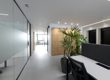 Office Fidiou 9 106 78 Athens