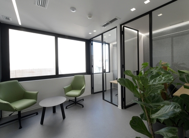 Office Fidiou 9 106 78 Athens