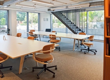10 m² Shared workspace  in Athens, Ag. Konstantinou 59-61 (151 24) - 8 | MatchOffice.com