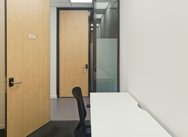 10 m² Coworking  in Piraeus, 98 (122 41) - 3 | MatchOffice