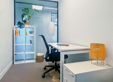 10 m² Coworking space  in Athens, Solonos 53 & Sina Str. (106 72) - 3 | MatchOffice.com