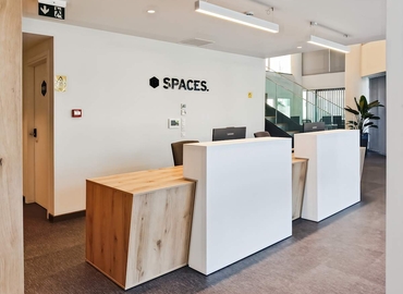 10 m² Serviced office in Alimos, Leof. Vouliagmenis 602 (164 52) - 1 | MatchOffice.com