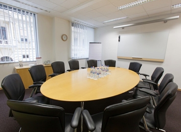 100 m² Meeting room in Budapest, Citybank Tower (1054) - 0 | MatchOffice.com