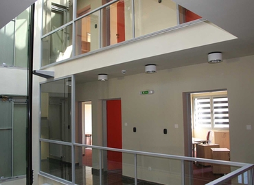 300 m² Business center property for rent in Debrecen, Arany János utca 55 (4025) - 3 | MatchOffice.com