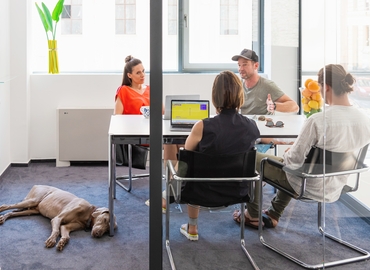 Office Salétrom utca 4 1085 Budapest