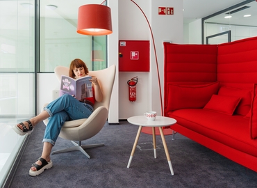 Office Salétrom utca 4 1085 Budapest