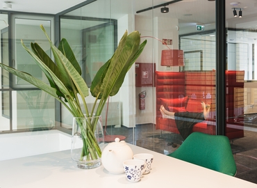 Office Salétrom utca 4 1085 Budapest
