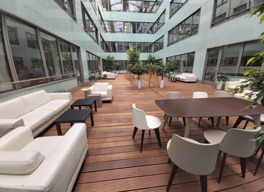 100 m² Serviced office in Budapest, Széchenyi István tér 7-8. (1051) - 27 | MatchOffice.com