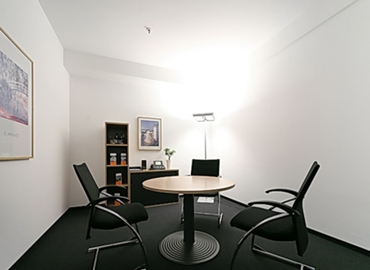 100 m² Conference space in Budapest, Kossuth Lajos utca 7 (1053) - 1 | MatchOffice.com