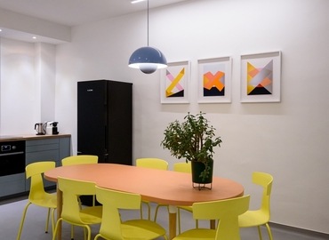 Office 6 Déri Miksa street 1084 Budapest