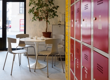 Office 6 Déri Miksa street 1084 Budapest