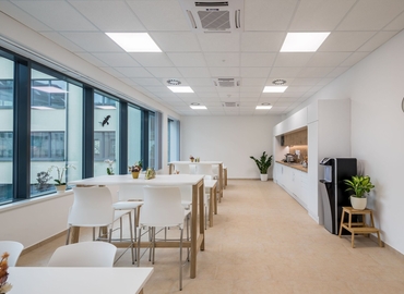 710 m² Business space in Debrecen, Barna St. 23 (4025) - 1 | MatchOffice.com
