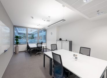  Conference room in Budapest, Széchenyi István tér 7-8. (1051) - 9 | MatchOffice.com