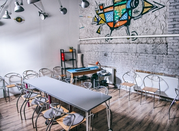 Office Salétrom utca 4 1085 Budapest