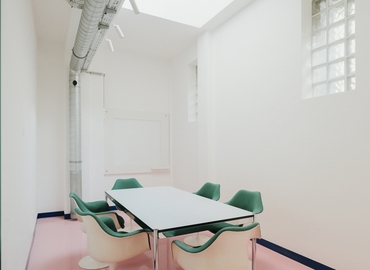 Office 55 Paulay Ede street, H- 1061 Budapest